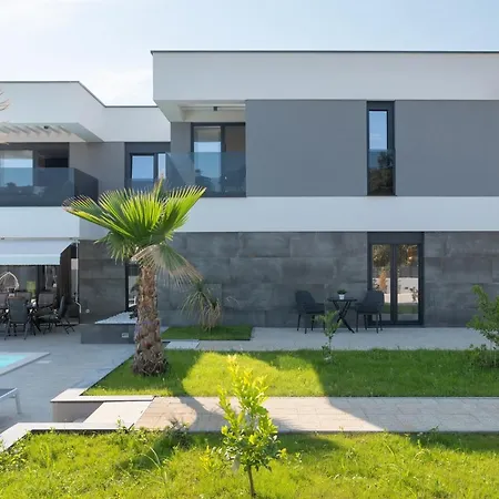 N Drage Villa Nin