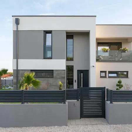 Villa N Drage *